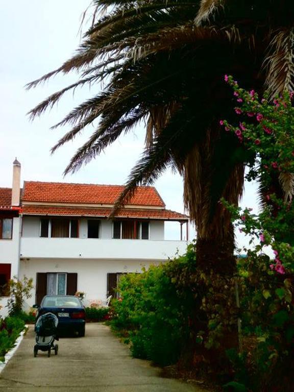 Eftichia Apartment Roda  Exterior foto